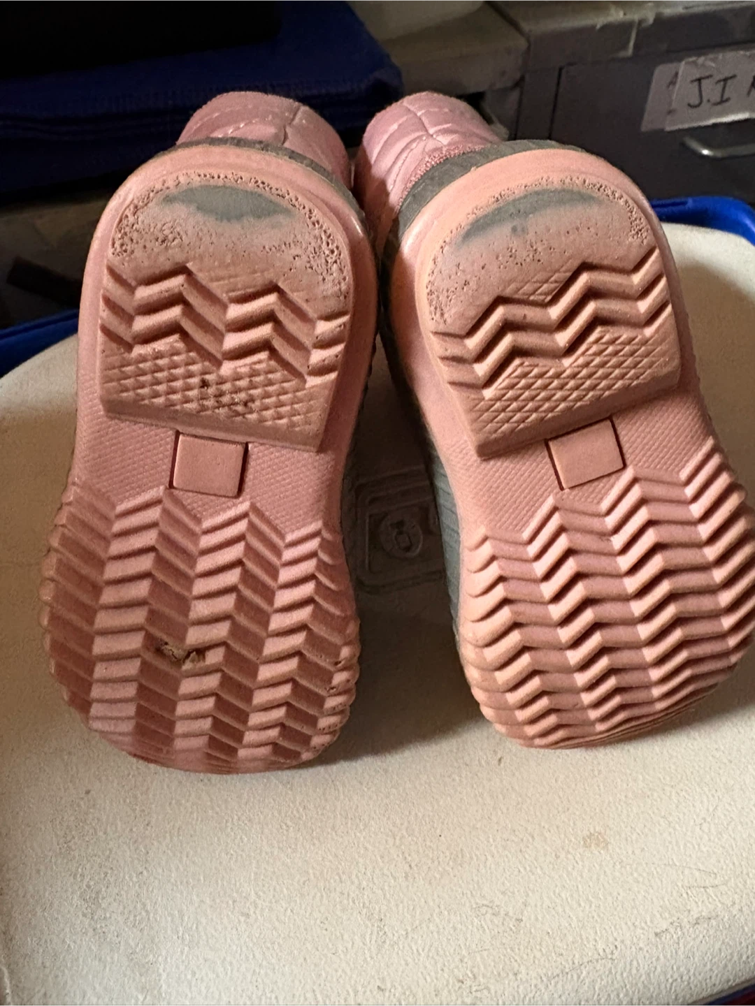 Old Navy Pinky Duck Boots - Size 6 - photo 2