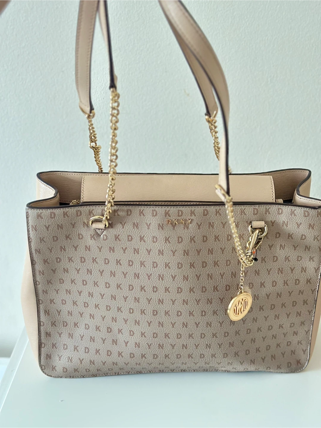 DKNY Beige Tote Bag with Chain Detail - photo 5