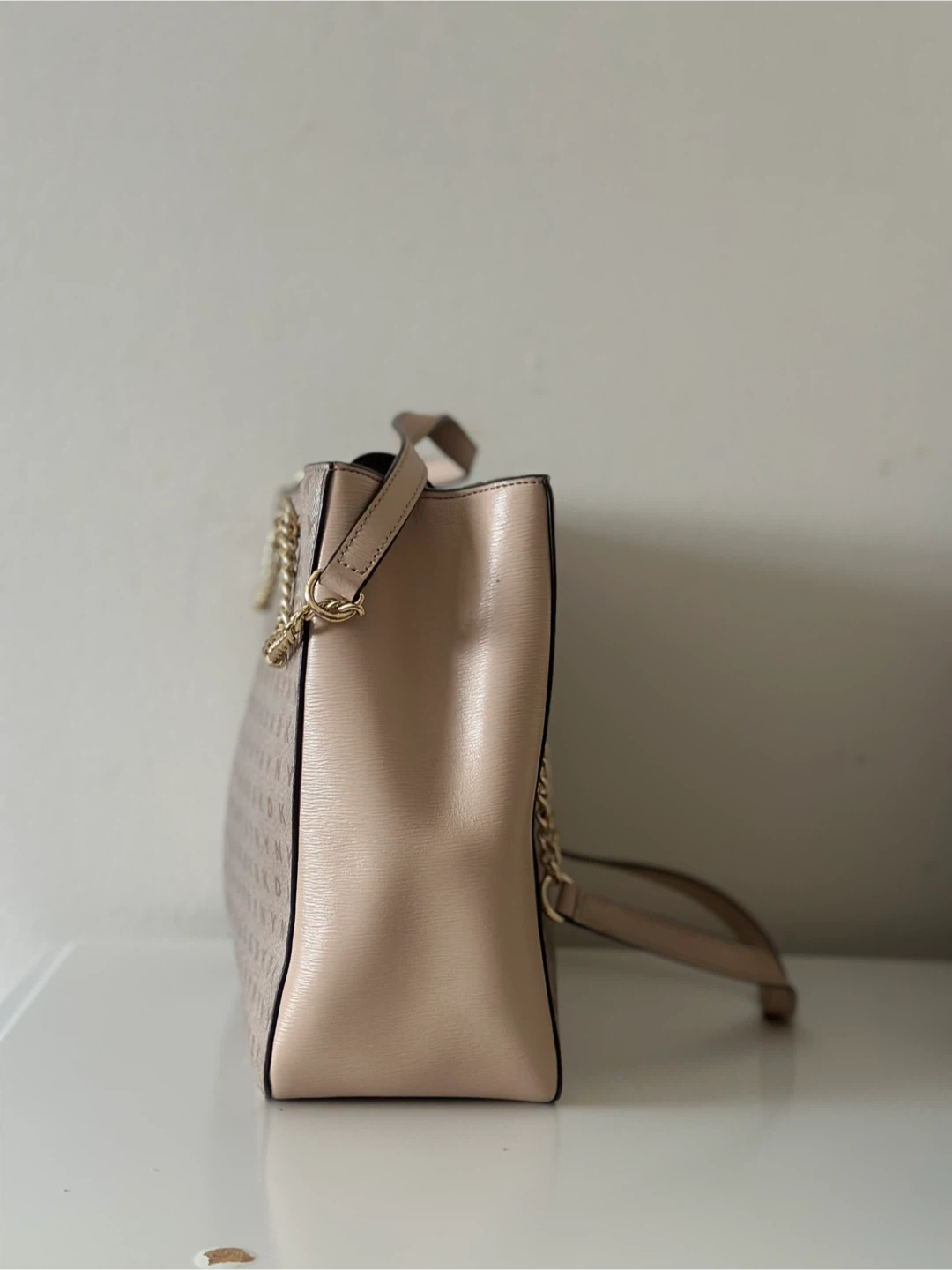 DKNY Beige Tote Bag with Chain Detail - photo 2