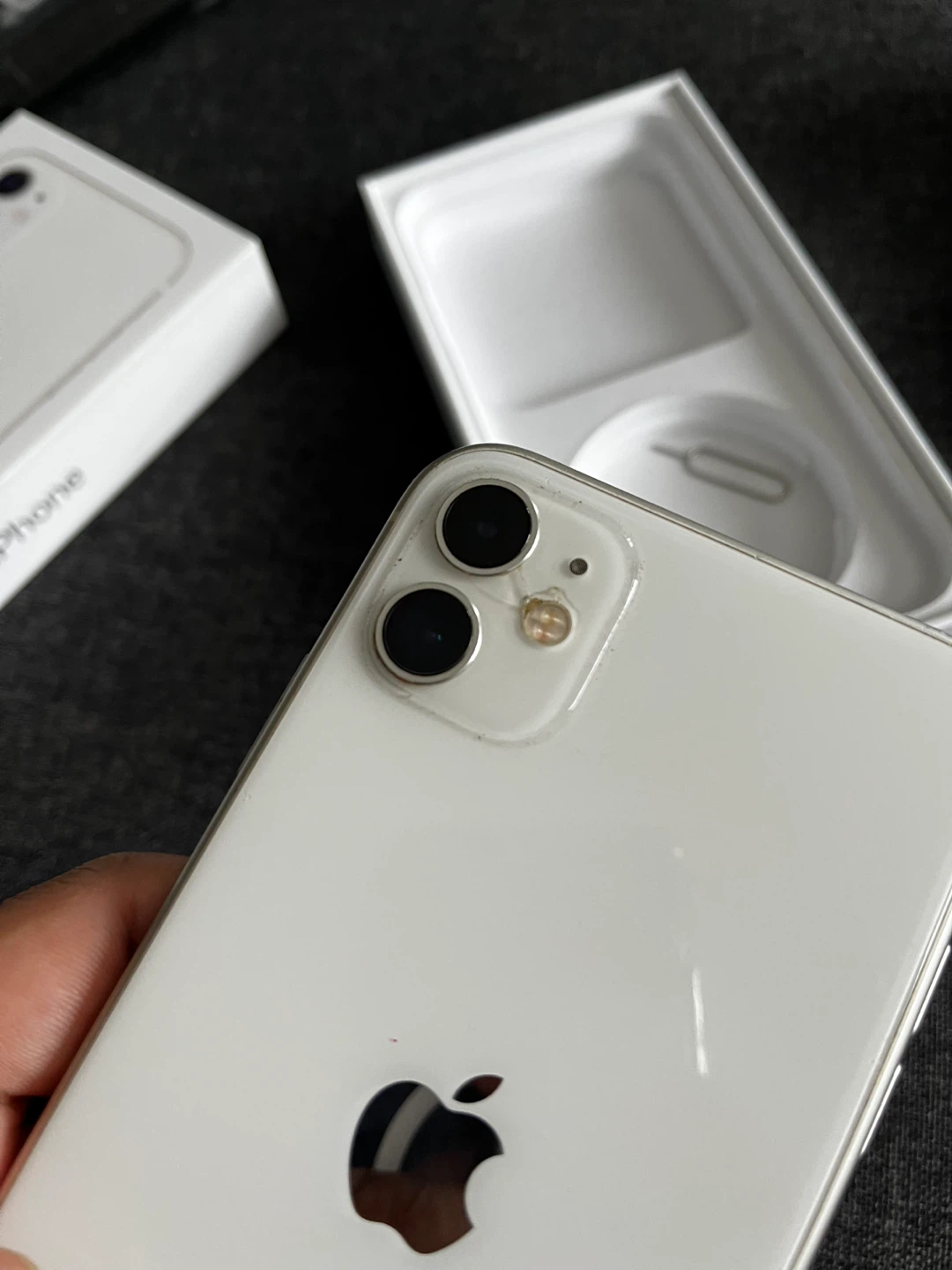 Apple iPhone 11 - White - photo 5