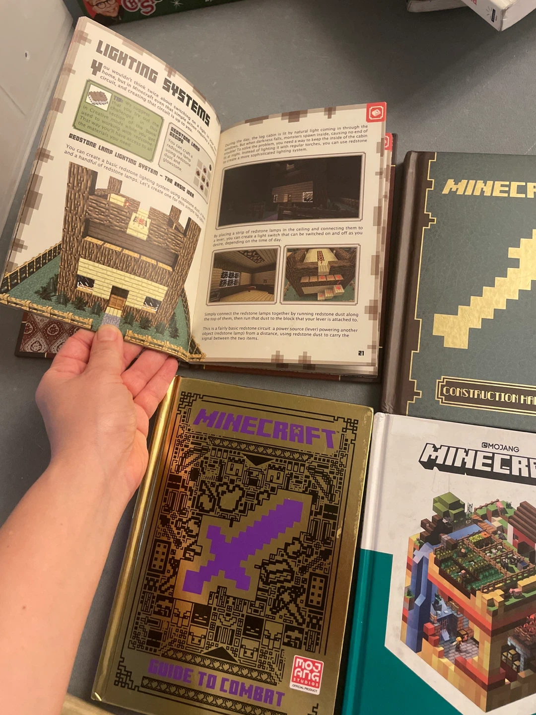 Minecraft Handbook Set - Redstone, Combat, Farming, Construction - photo 2