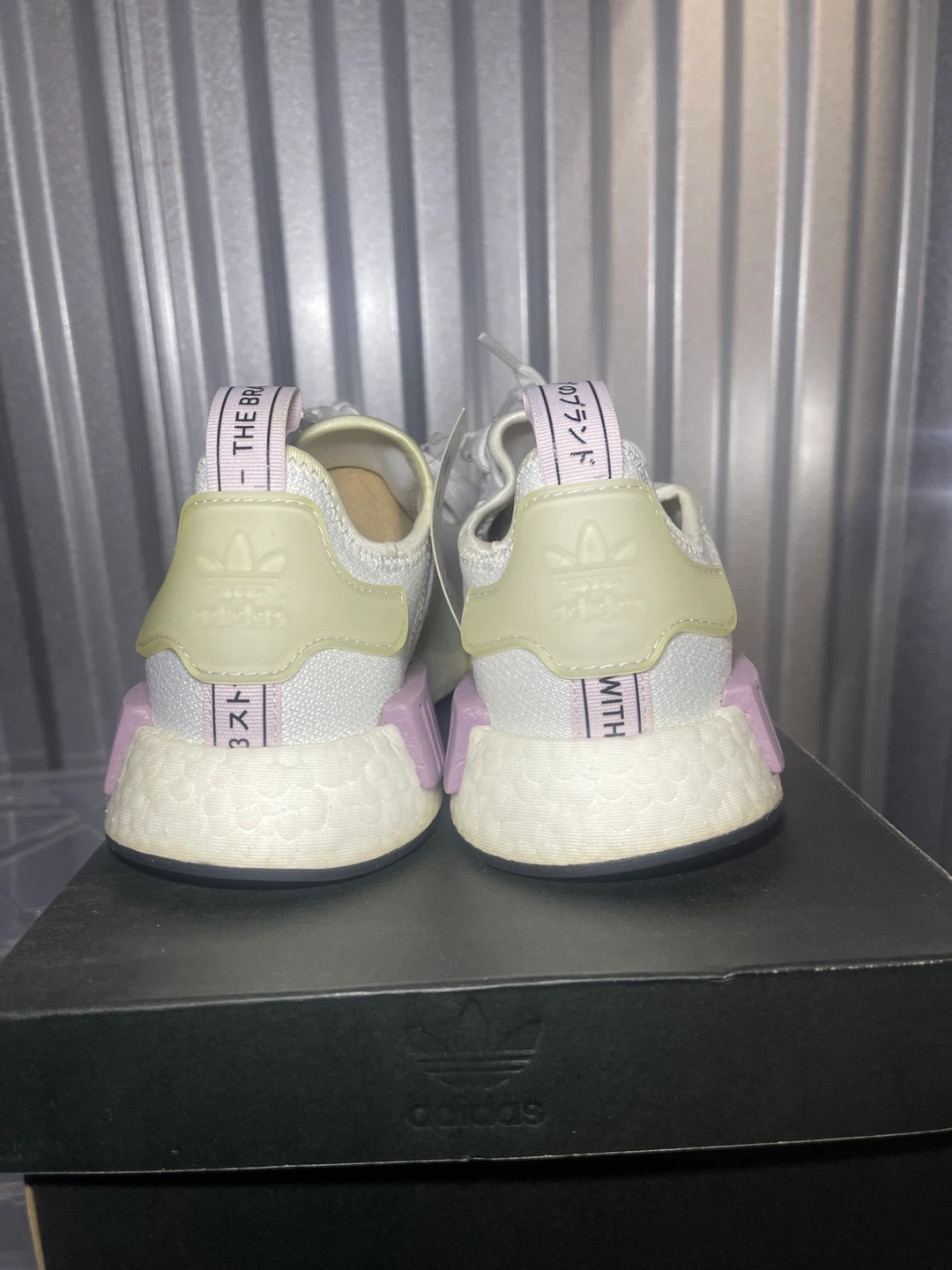 Adidas NMD_R1 W Size 8.5 US - photo 3