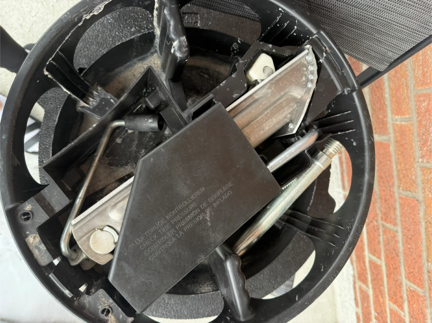 Car Jack and Tools - photo 2