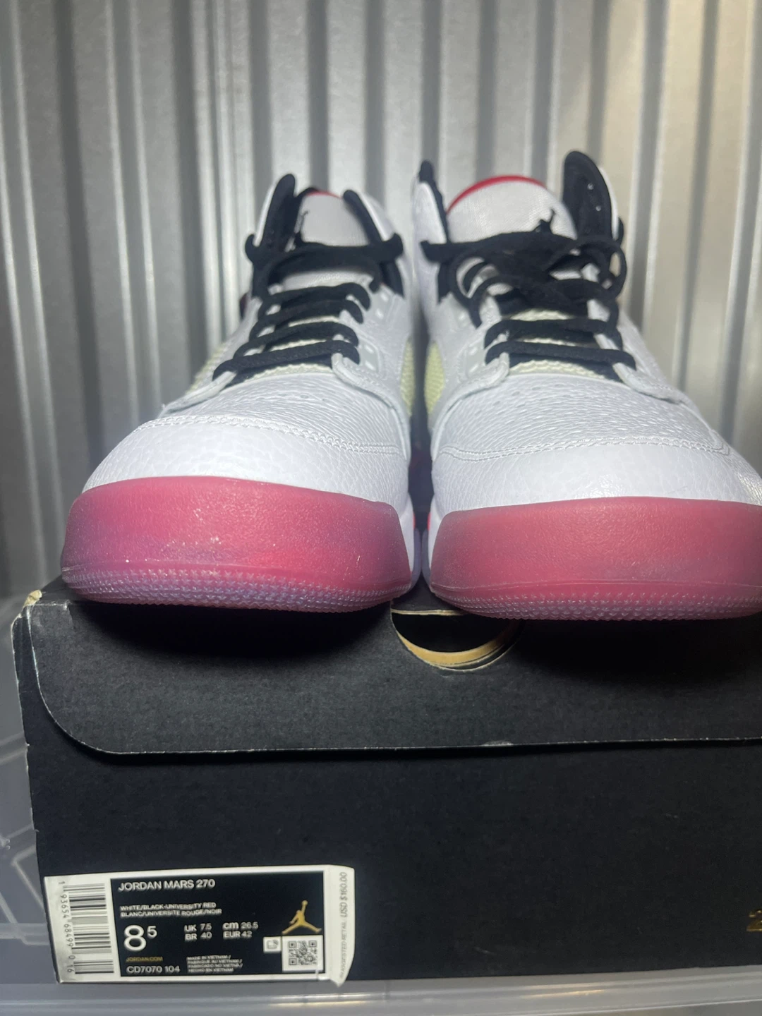 Jordan Mars 270 White/Black-University Red Size 8.5