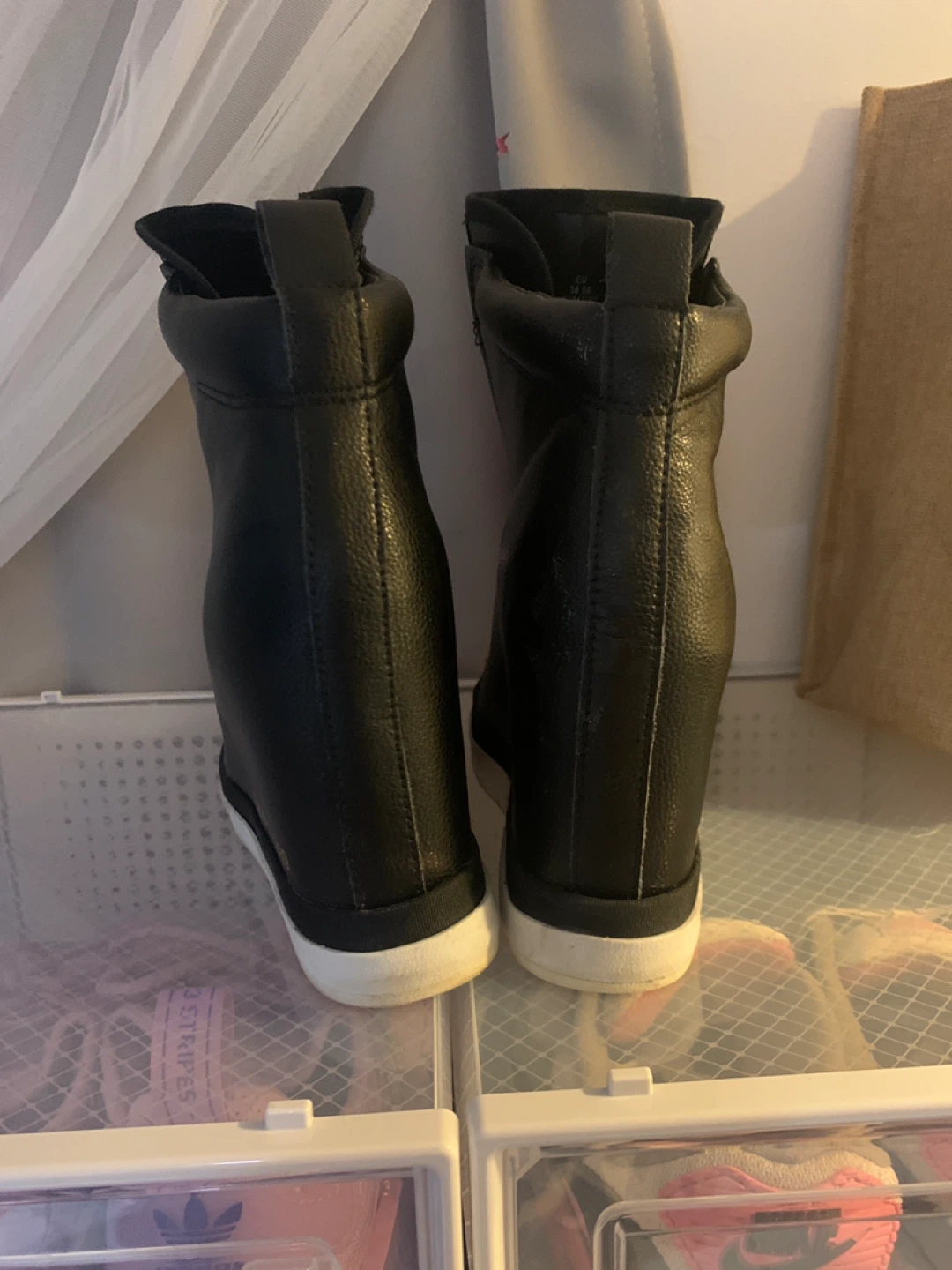 DKNY 1989 Black Wedge Sneakers - Women’s 7 - photo 2