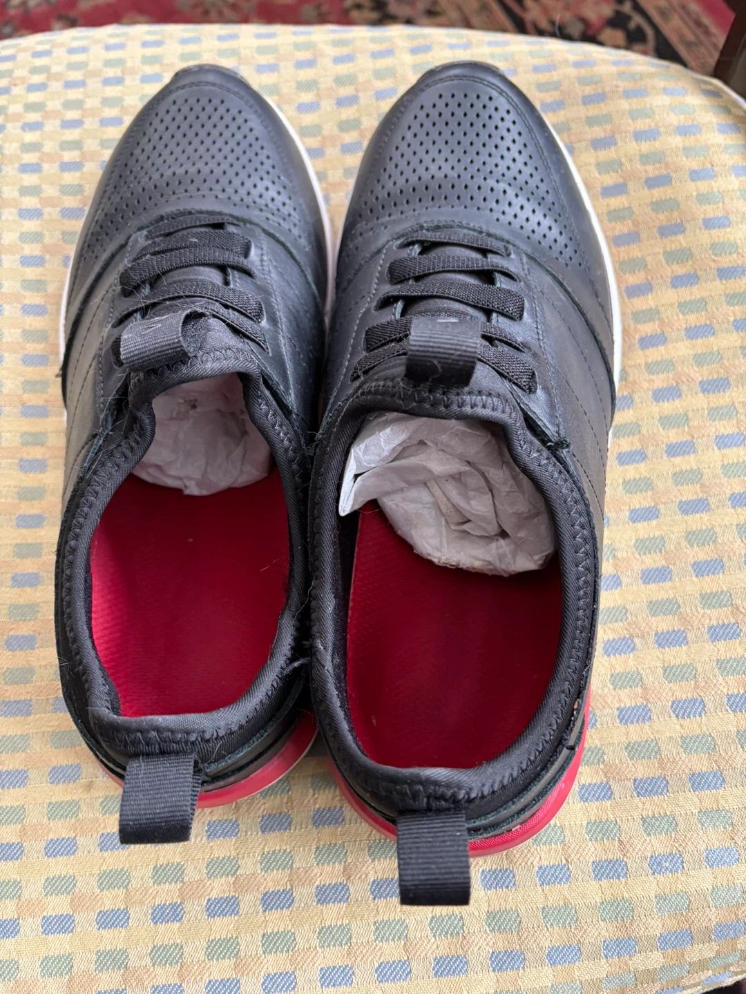 Vionic Black Leather Sneakers, Size 9