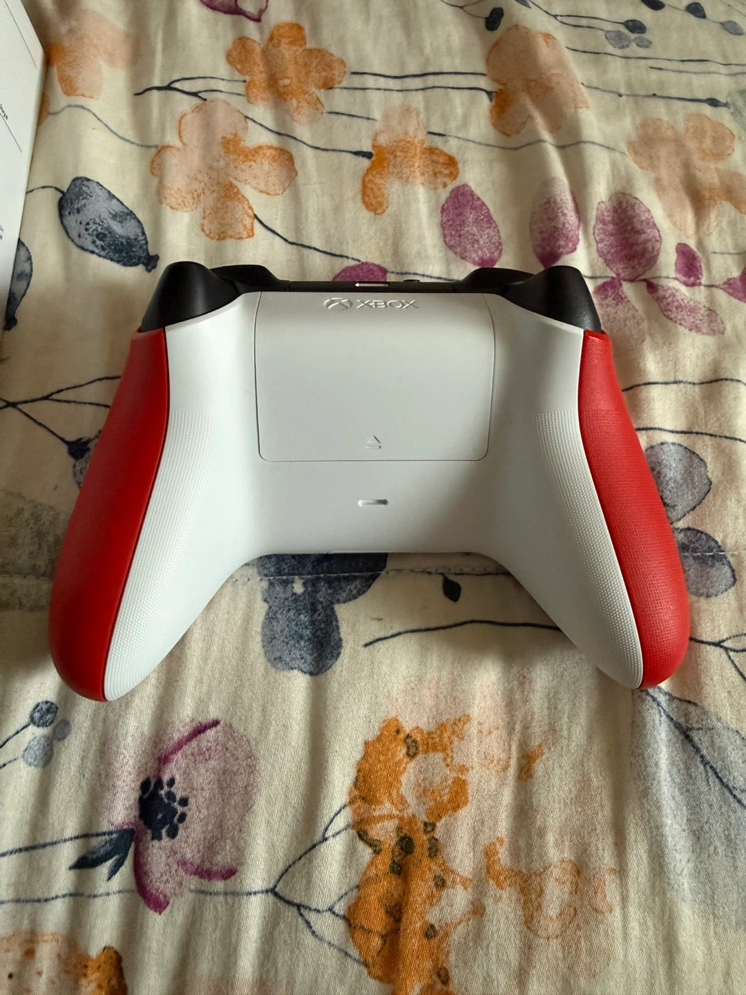 Xbox Wireless Controller - Pulse Red - photo 2