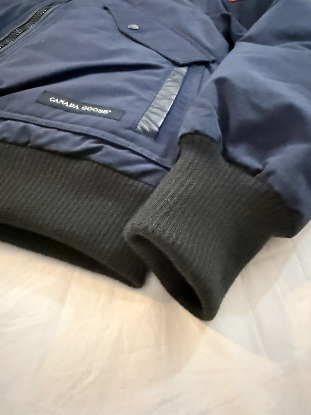 Canada Goose Navy Bomber Jacket - photo 4