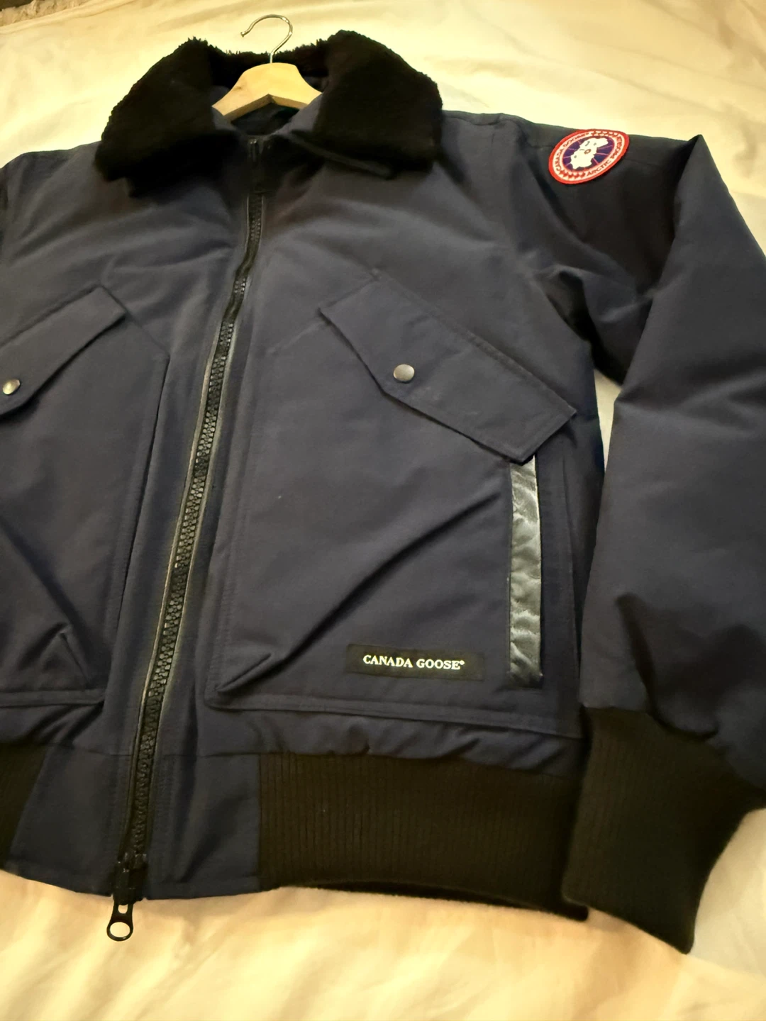 Canada Goose Navy Bomber Jacket - photo 3