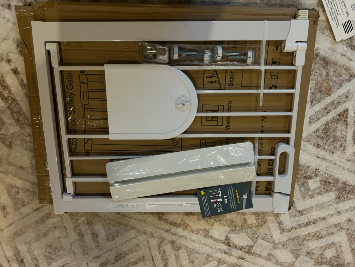 Auto Close Security Baby Gate - White, New in Box