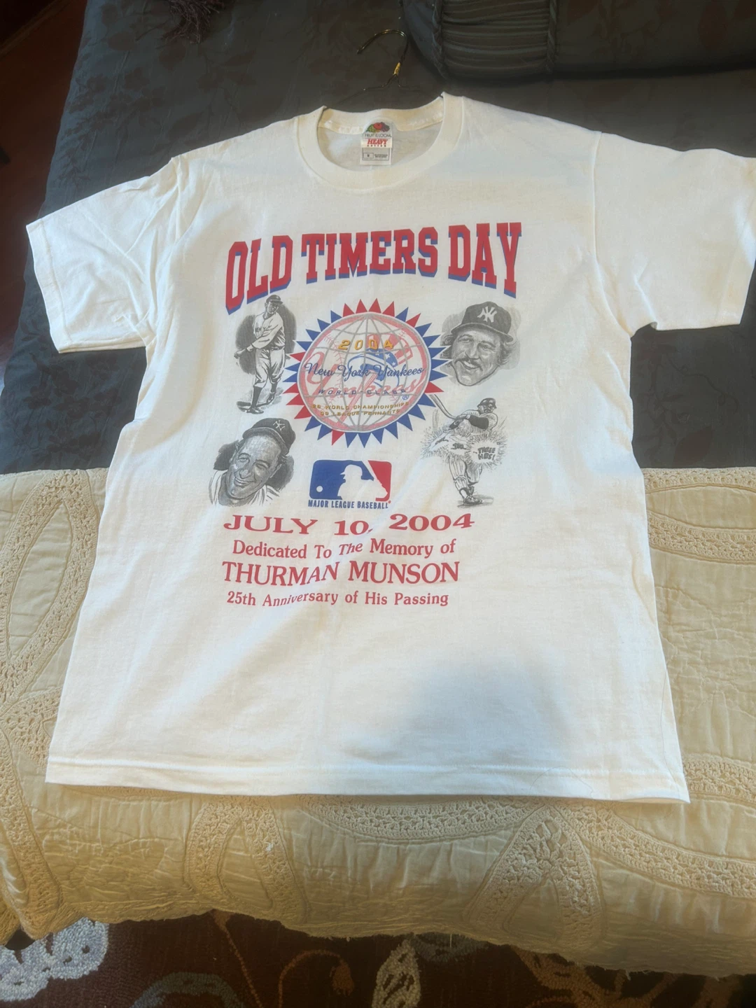 Collectible Rare NY Yankees 2004 Old Timers Day T shirt