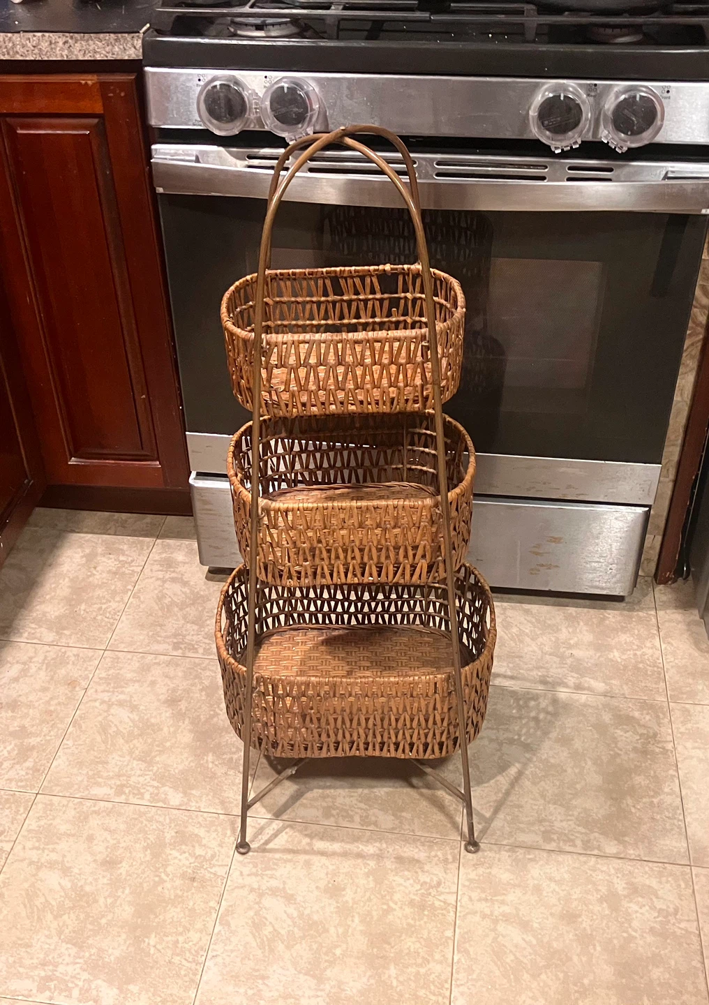 Wicker Basket Stand with 3 Tiered Baskets