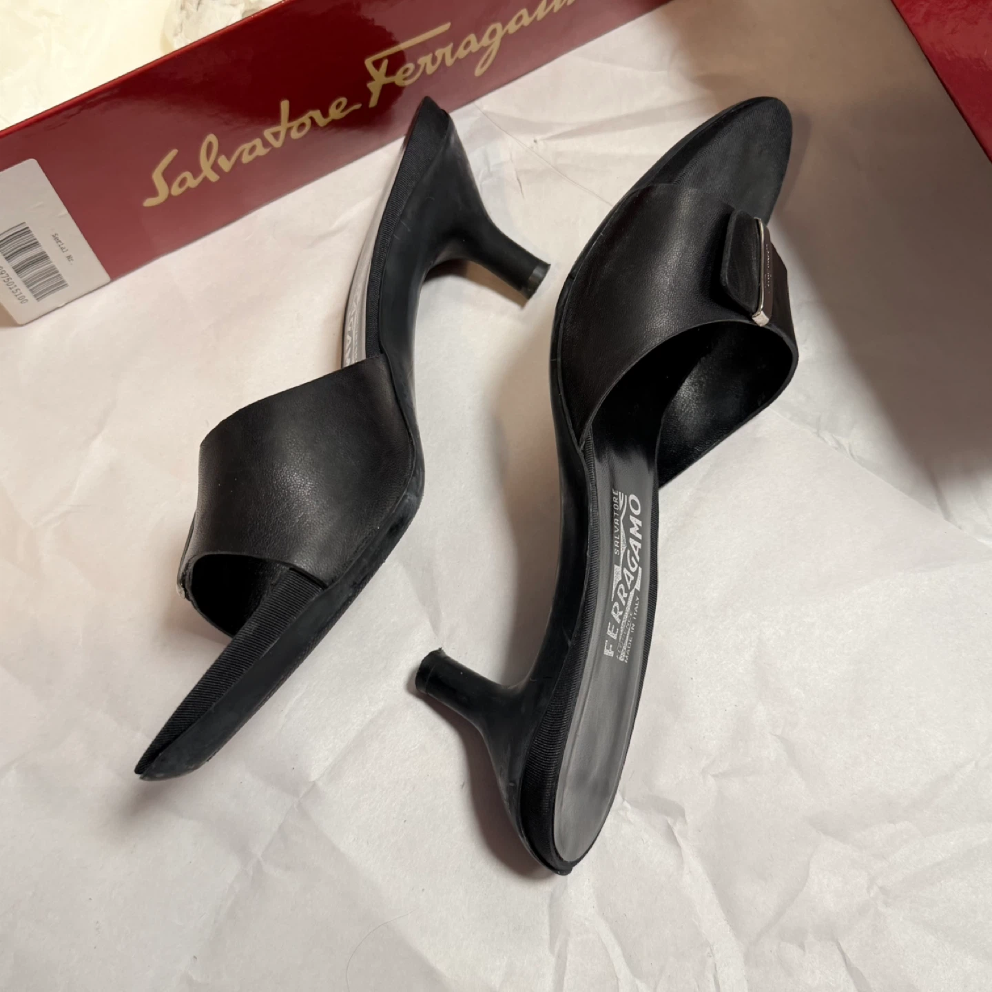 Salvatore Ferragamo Black Leather Heeled Sandals (Size 9) - photo 5