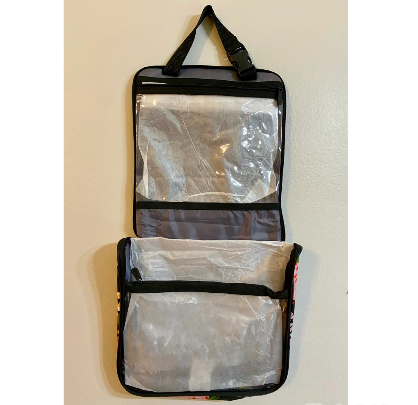 Brand new Thirty-One Island Nights Hanging Traveler Case - photo 2