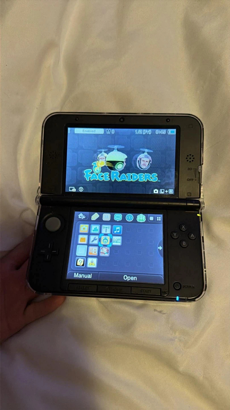 Nintendo 3DS XL - Year of Luigi Edition - photo 4