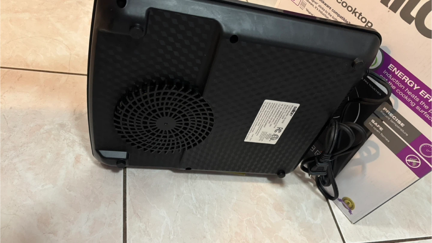 Salton Portable Induction Cooktop - Like New! - photo 4