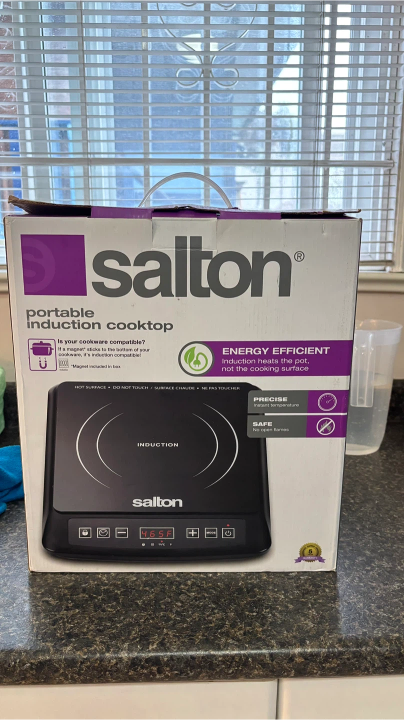 Salton Portable Induction Cooktop - Like New!