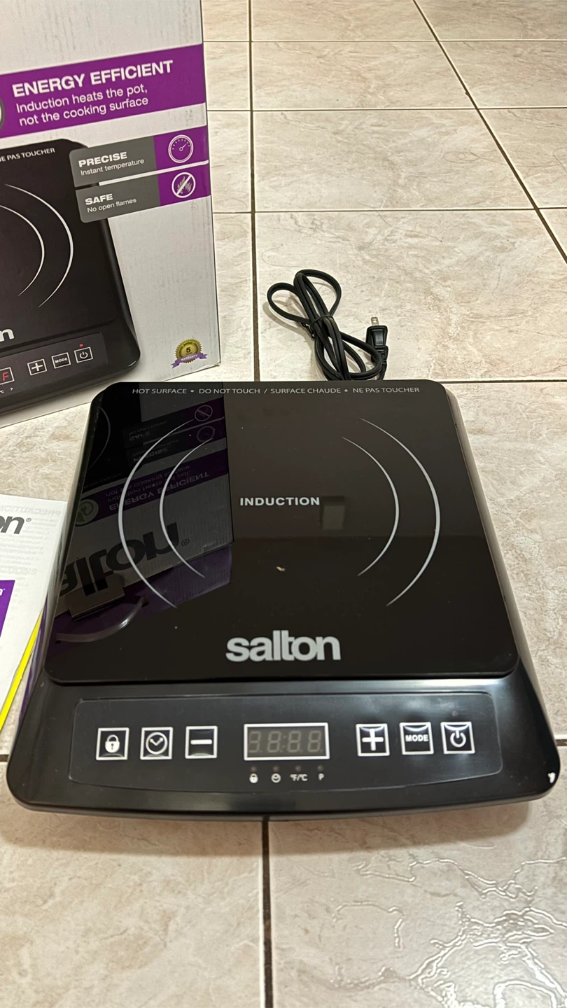 Salton Portable Induction Cooktop - Like New! - photo 3