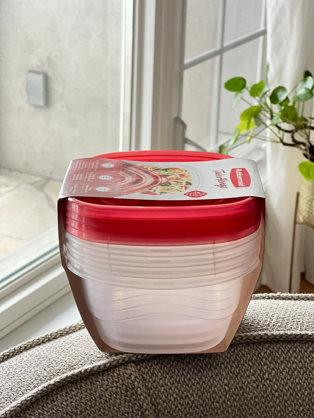 New Rubbermaid TakeAlongs Containers - photo 2