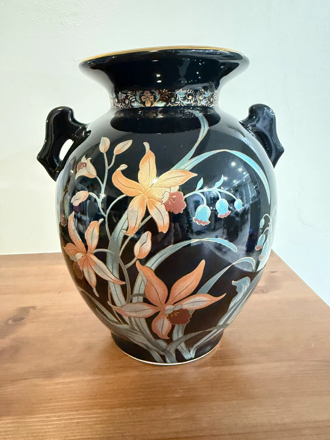 Fine  Japan Black Floral Vase - photo 3