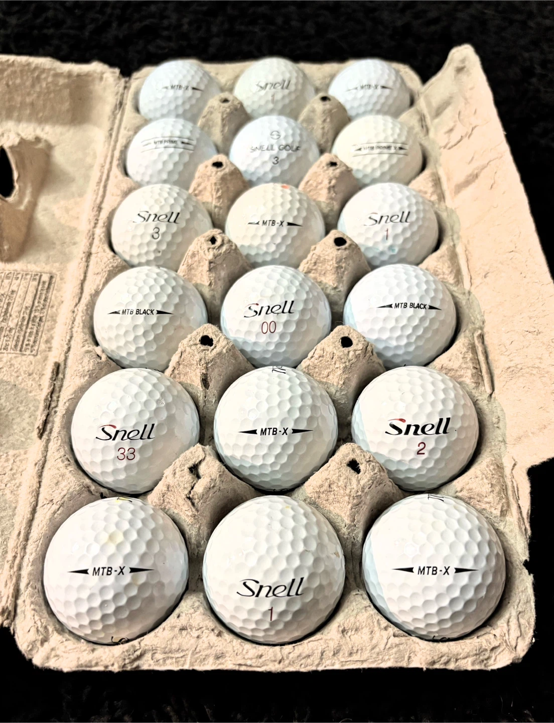 18 Snell Golf Balls
