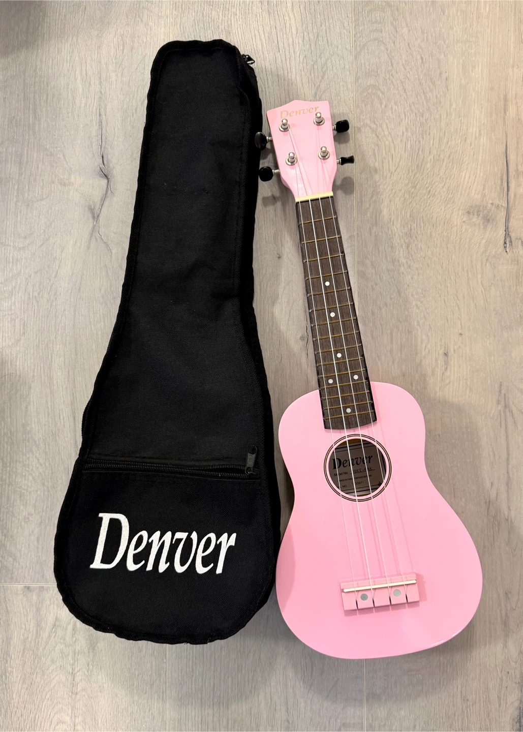 Denver DUKE-PNK Pink Ukulele with Case
