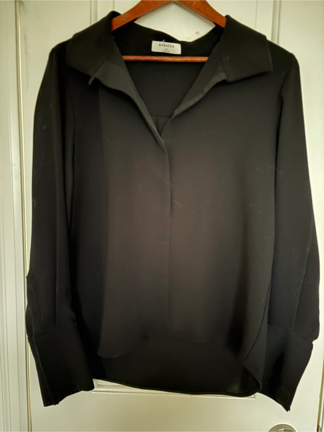 Babaton Aritzia Blouse M - photo 2