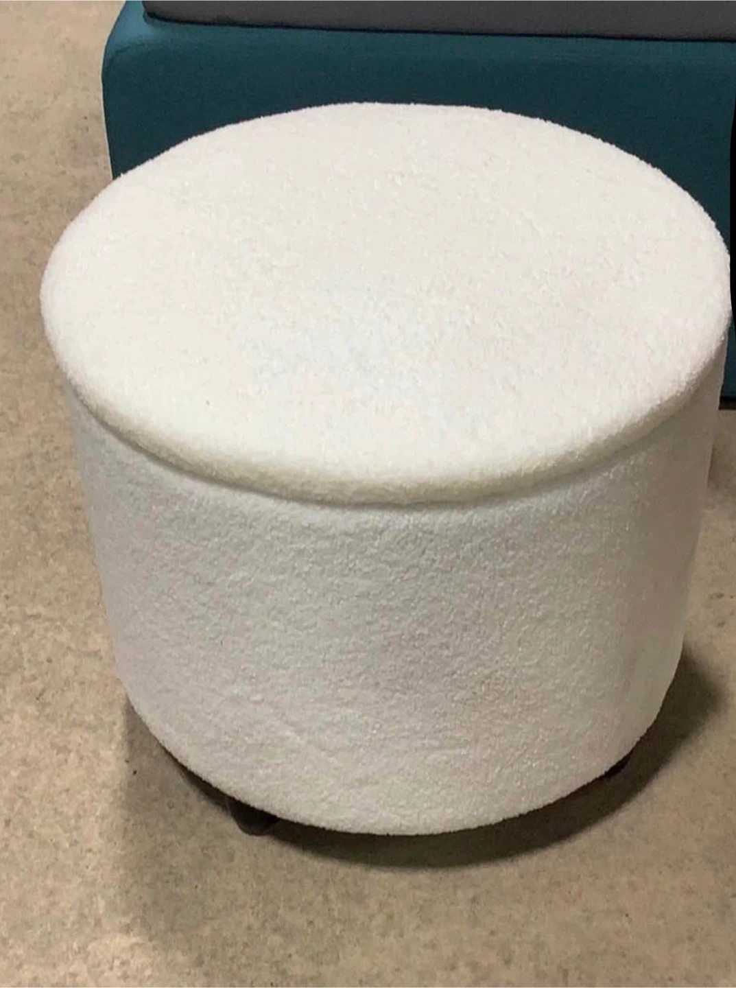 Oui Sherpa Ottoman