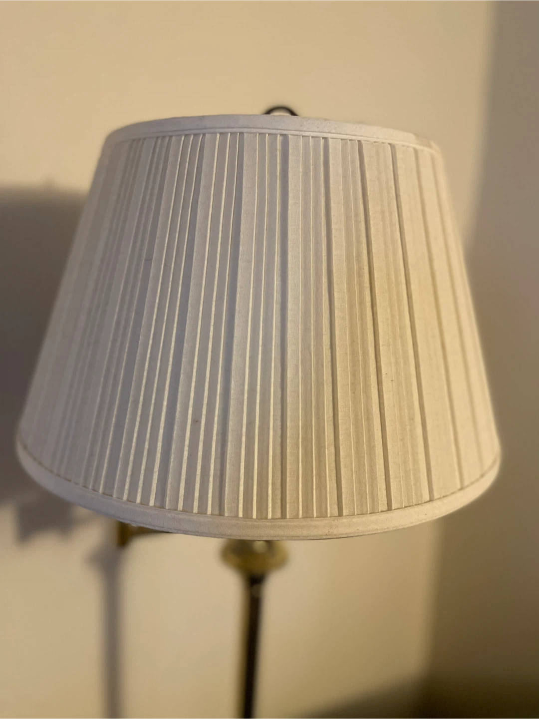 Vintage Standing Lamp with Pleated Shade - photo 3