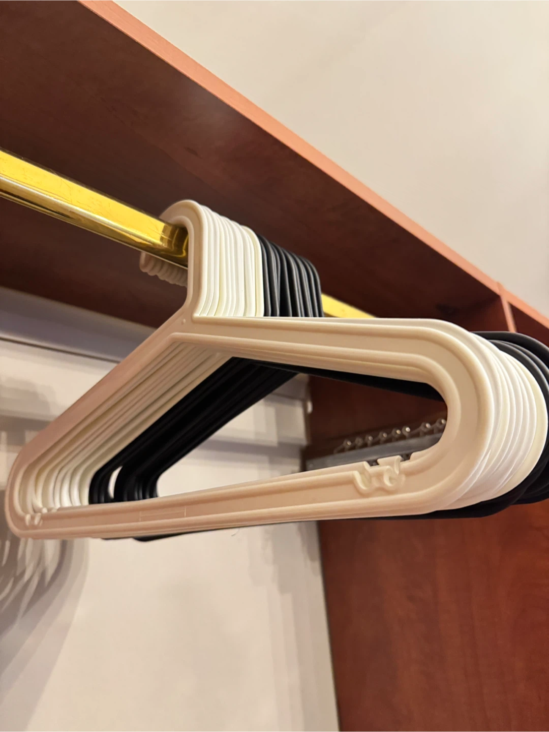 IKEA Hangers - Black and White 24pcs - photo 2