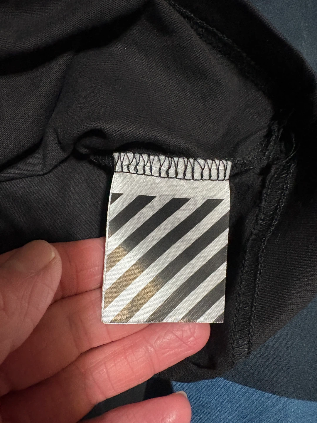 Off-White Black T-Shirt - photo 5