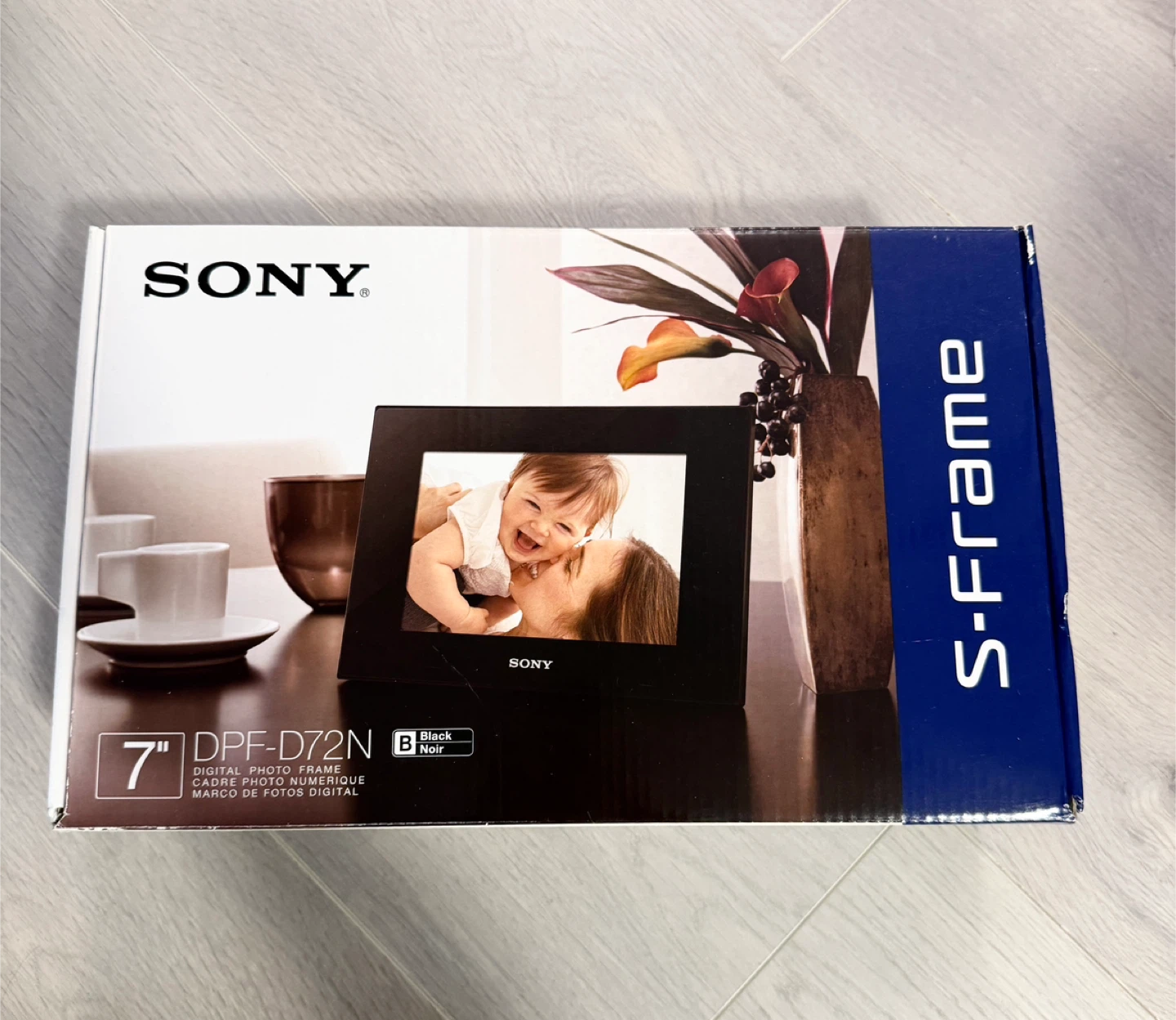 Sony S-Frame DPF-D72N 7" Digital Photo Frame