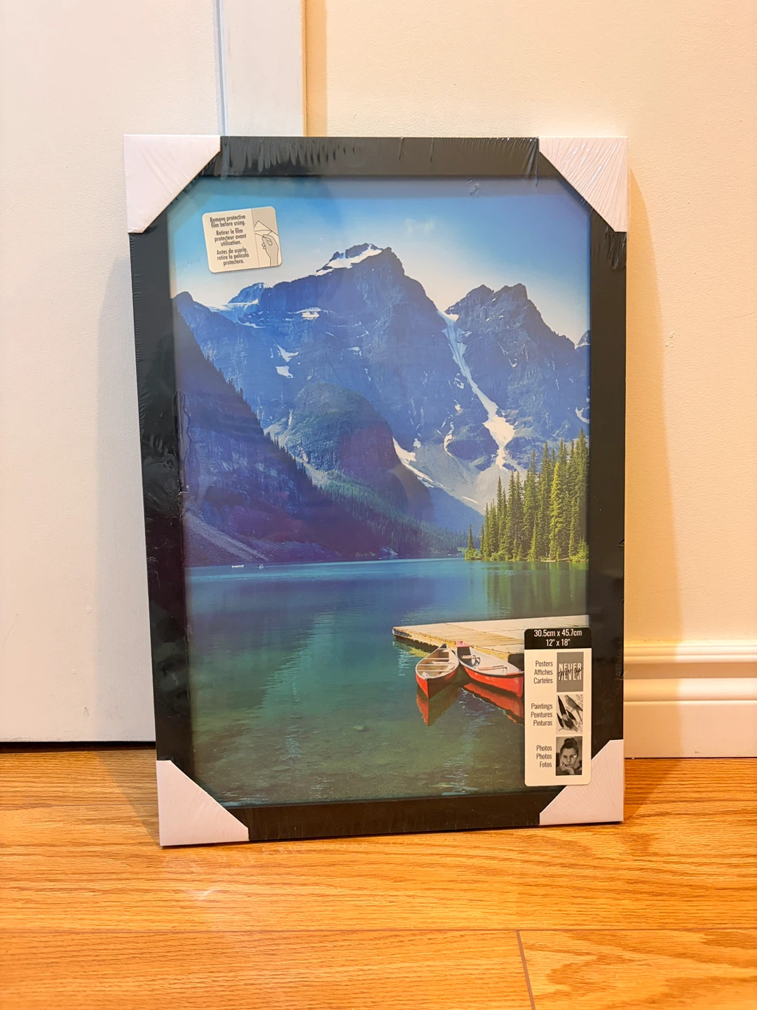 New Frameworks Black Picture Frame 12" x 18"