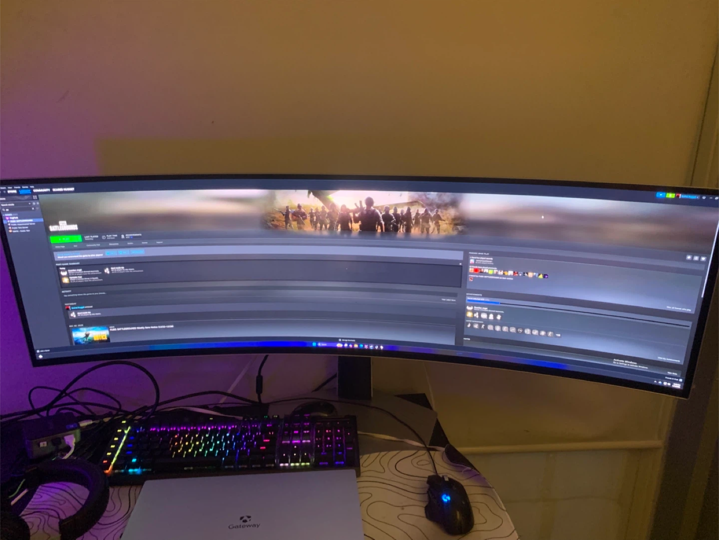 OLED Samsung Odessey 49-Inch Curved Monitor - photo 2