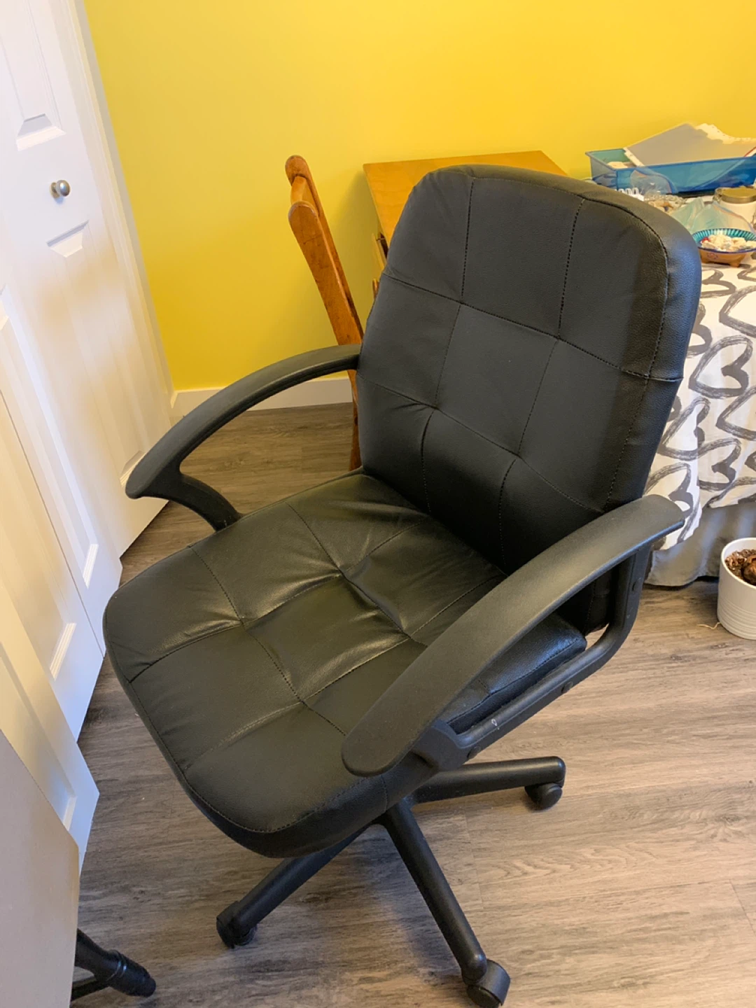 Black Office Chair - photo 4