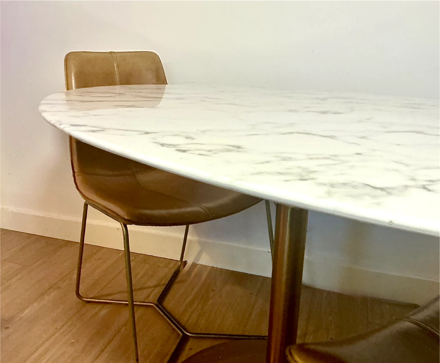 Marble Dining Table + 4 West Elm Leather Chairs - photo 4