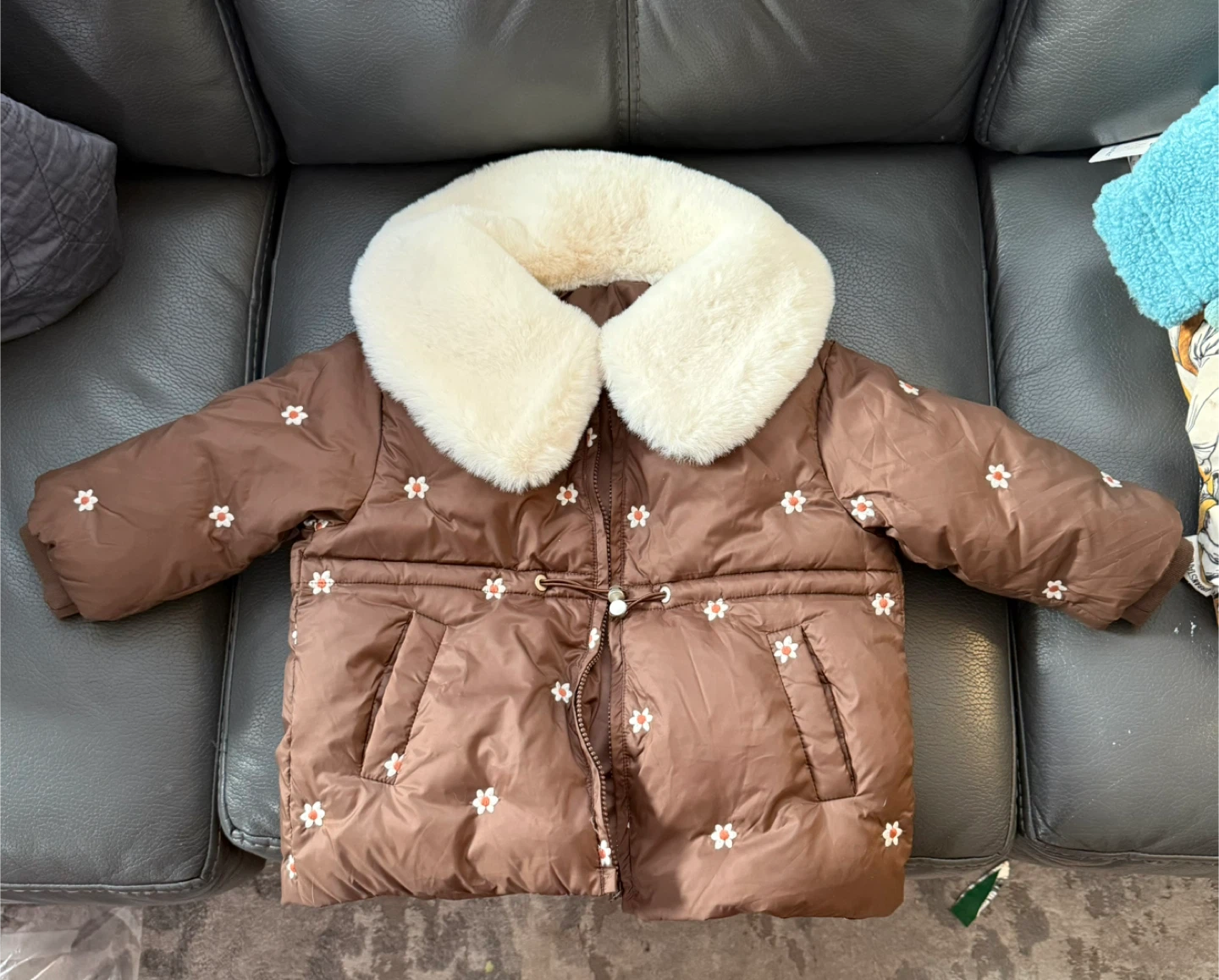Down Jacket - Size (4Y)