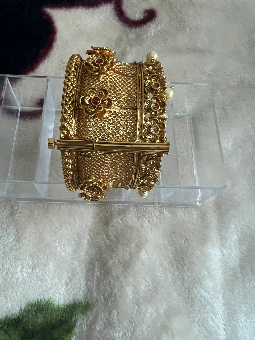 Gold-toned Floral Bangle - photo 4
