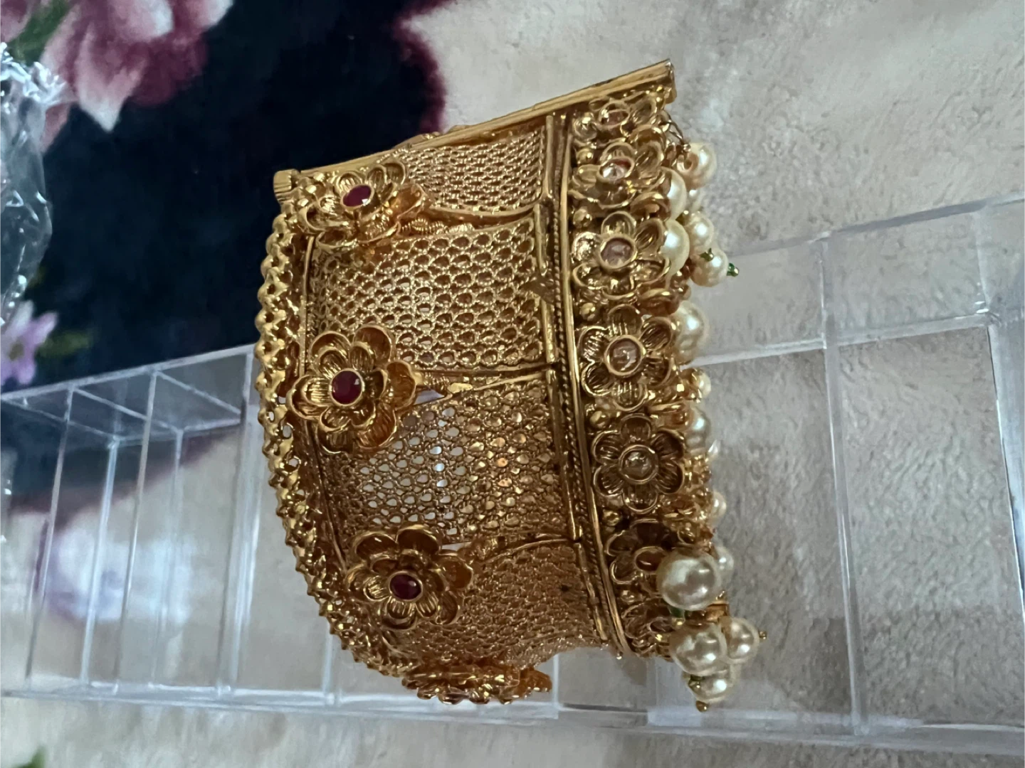 Gold-toned Floral Bangle - photo 2