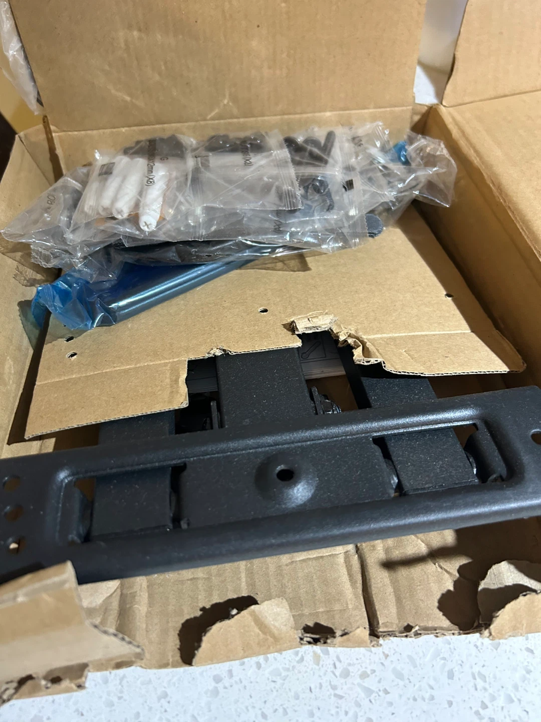 PERLESMITH Full Motion TV Mount PSMFK1 - New in Box - photo 3