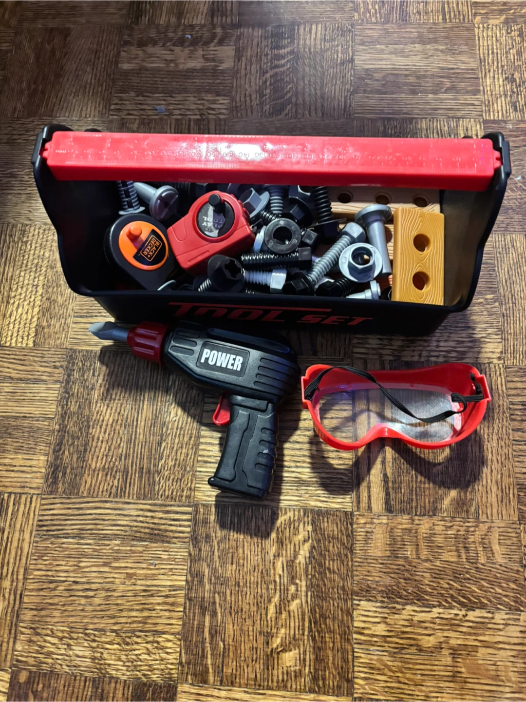 Miscellaneous toy tool items
