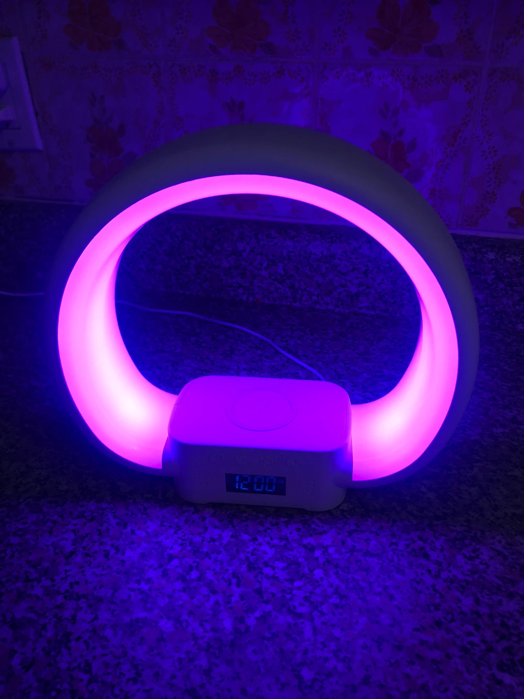 Wireless Phone Charger Lamp - photo 4