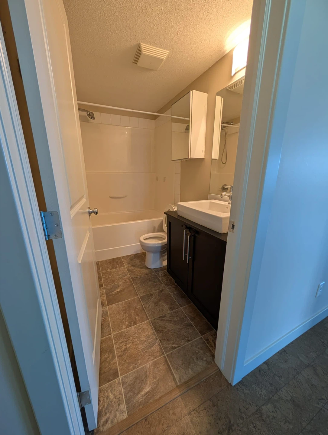 2Bed 2Bath Apartment for Renr - photo 3