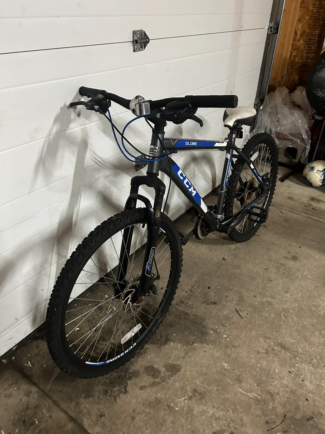 CCM Slope Mountain Bike - Blue/White - photo 2