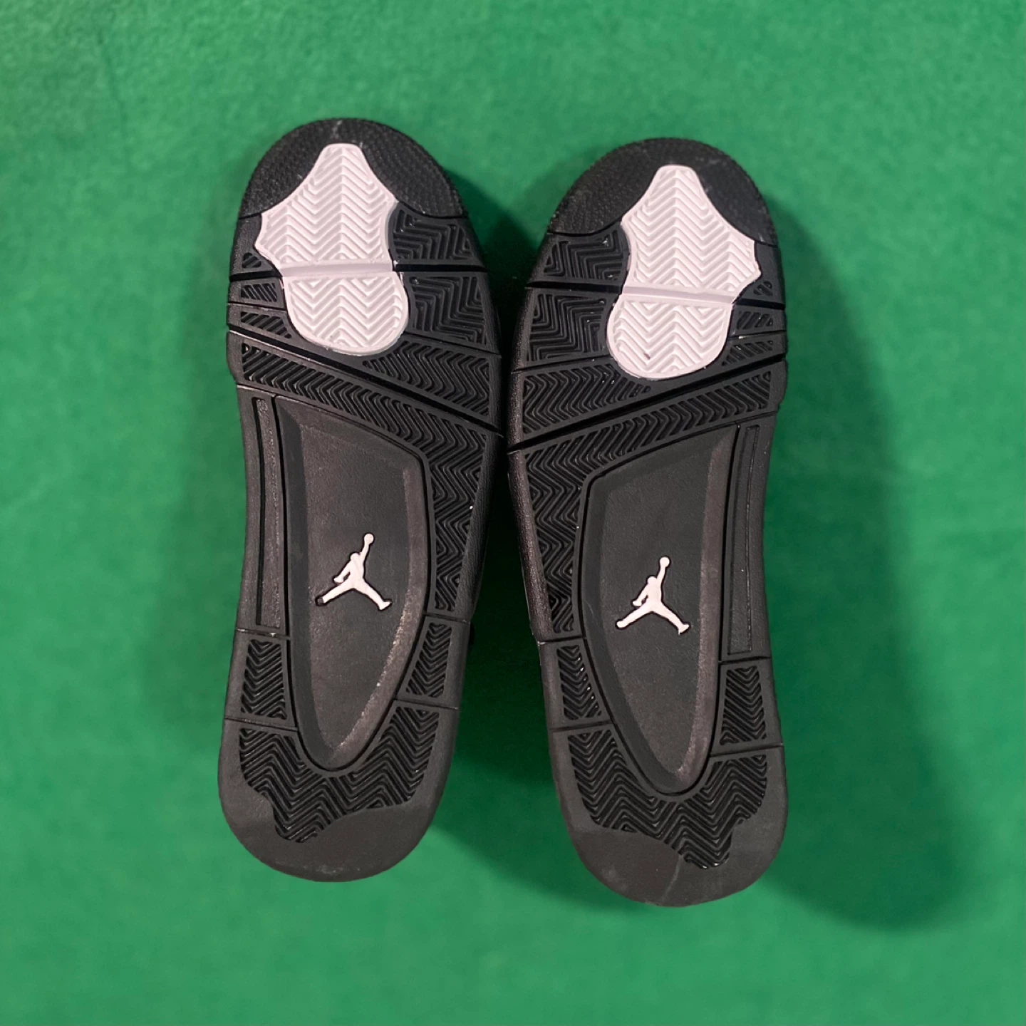 Air Jordan 4 Retro Black/White size 10 brand new! - photo 4