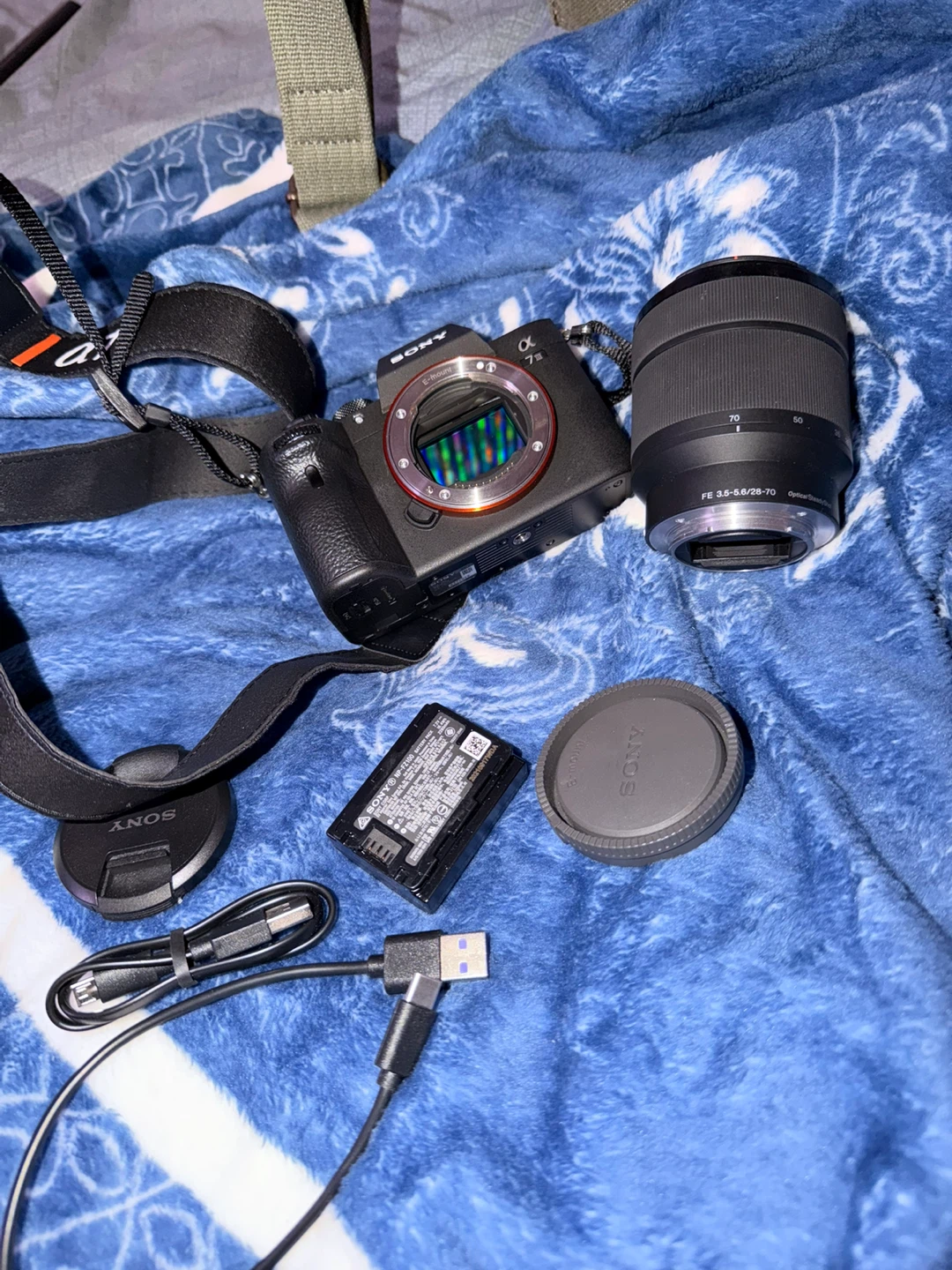 Sony Alpha a7S Camera + FE 3.5-5.6/28-70 Lens - photo 2
