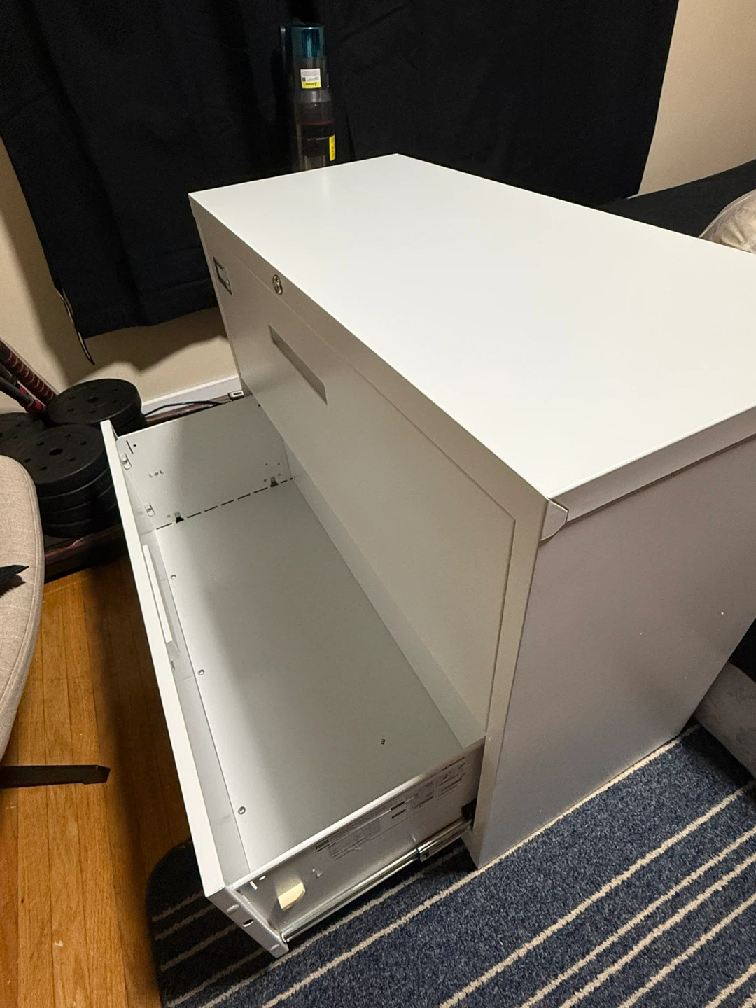 White 2-Drawer Filing Cabinet - photo 3