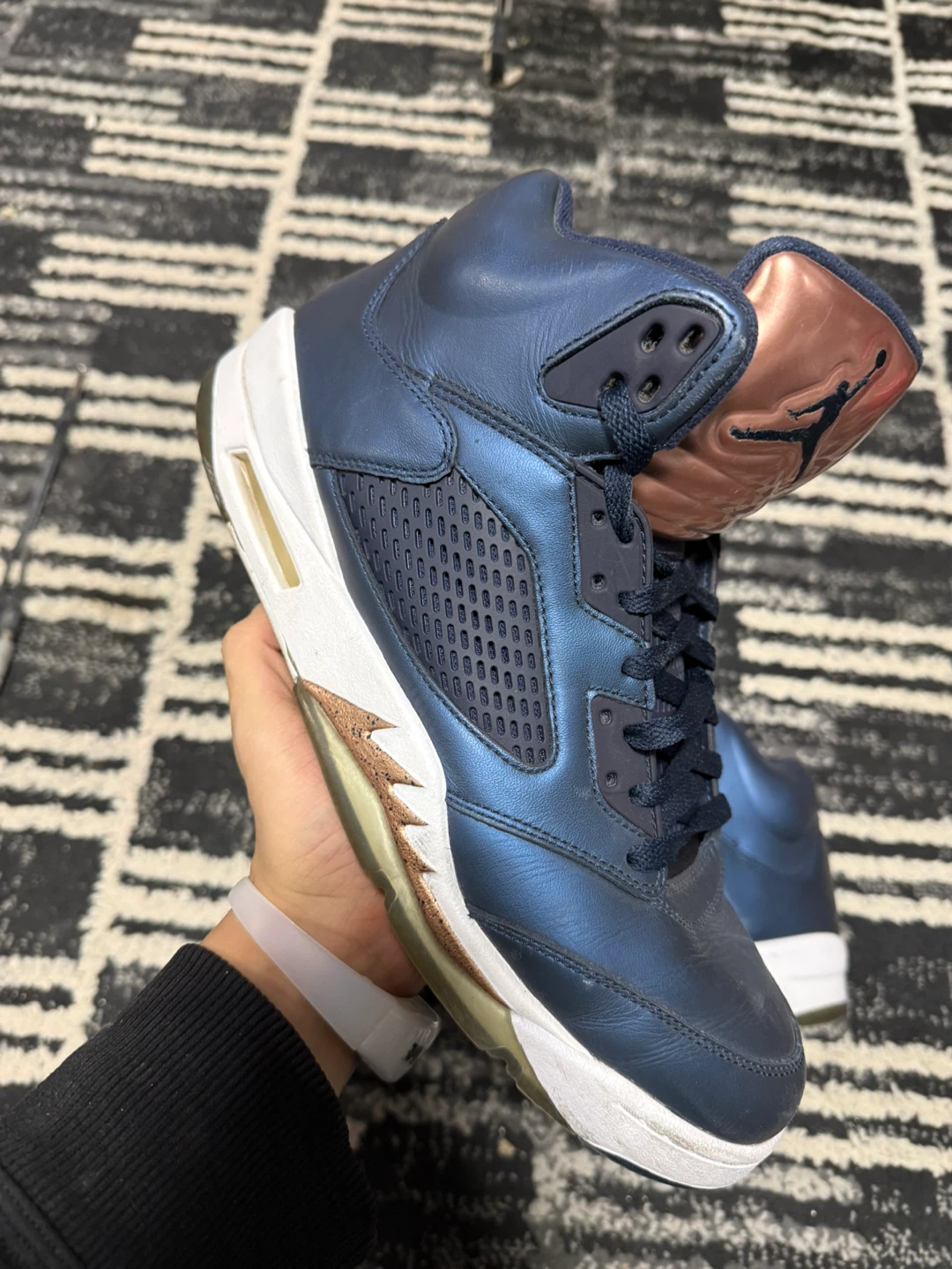 Air Jordan 5 Retro Bronze Sneakers Size 12