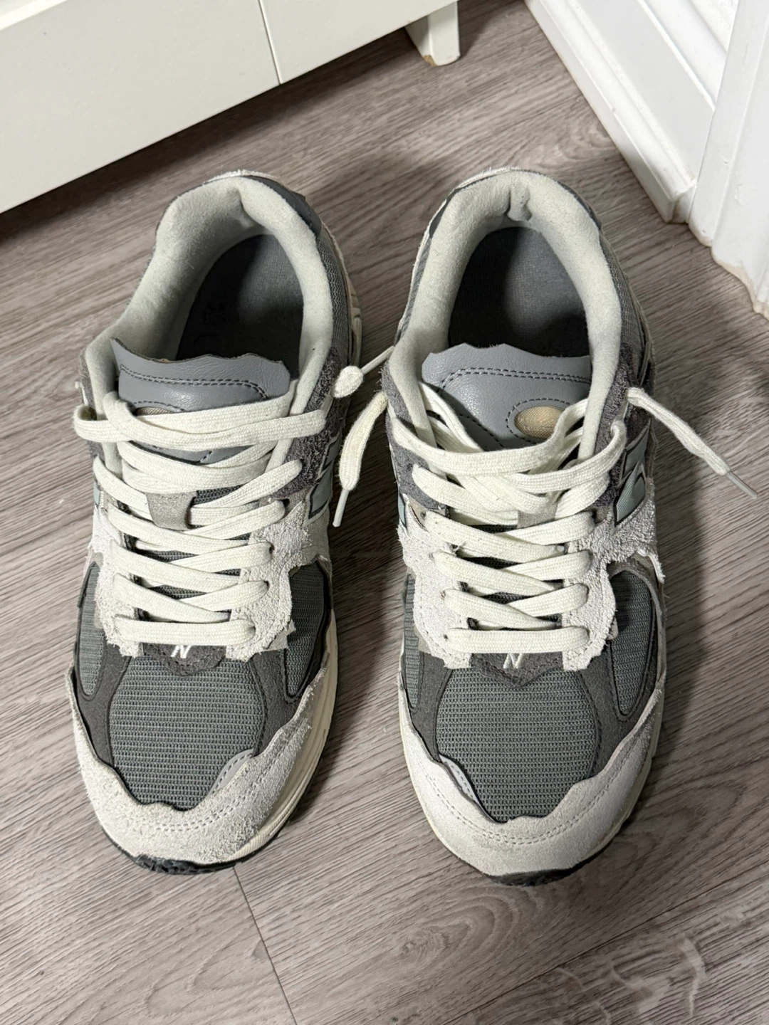 New Balance 2002R Grey Sneakers 9us men - photo 3