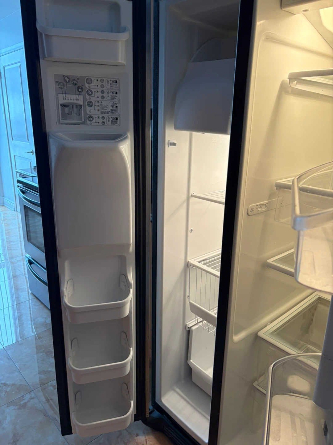 Frigidaire Fridge - photo 4